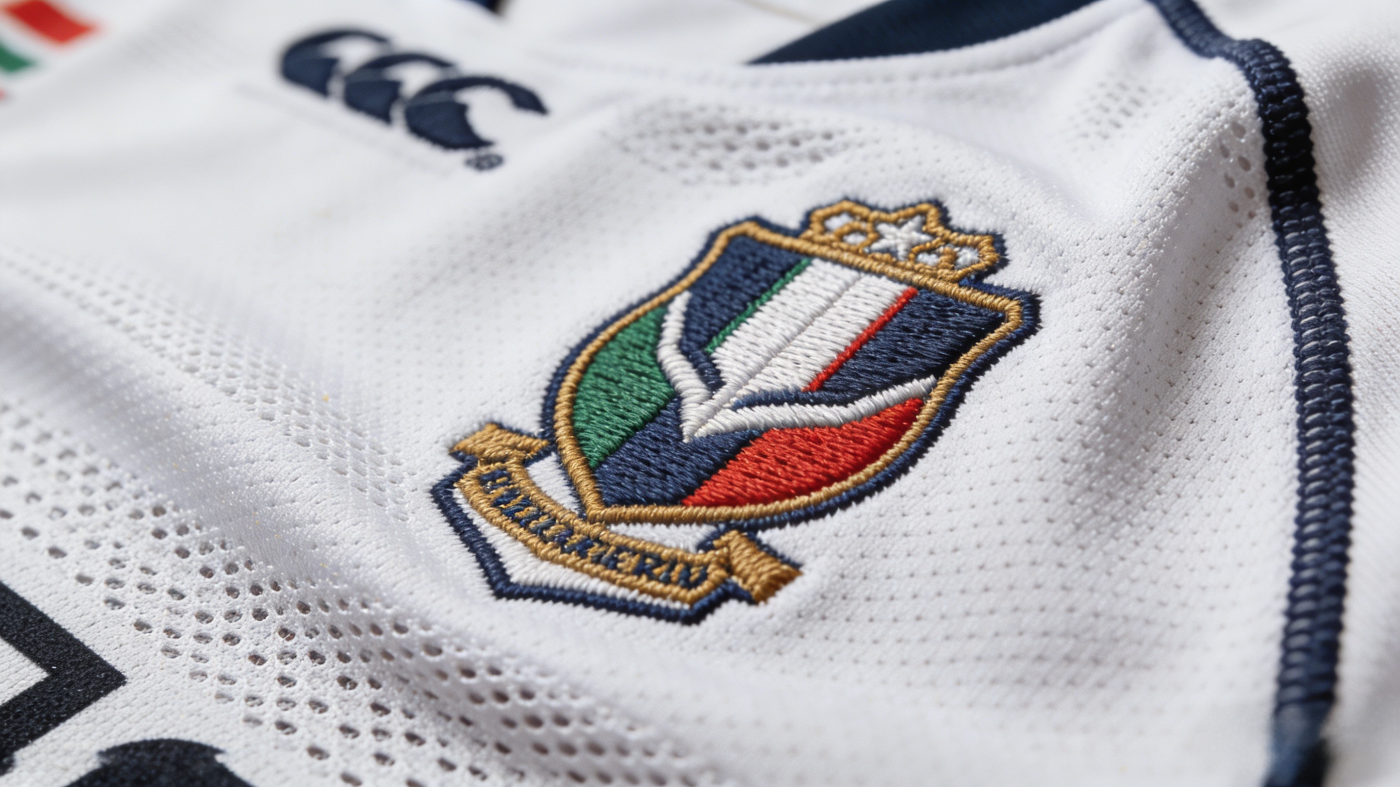 2026 Season Guide: How to Choose the Perfect Match-Day Kit 4 Close-up detail of high-quality rugby jersey fabric and stitching
